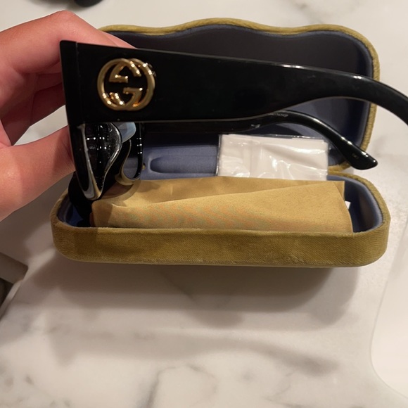 GUCCI SUNGLASSES WORN TWICE